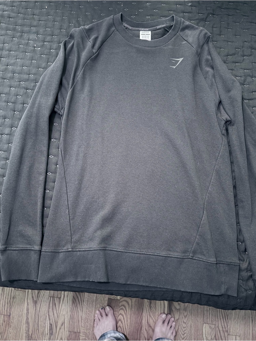 Gymshark black Men’s Long-Sleeve Crew Sweatshirt
